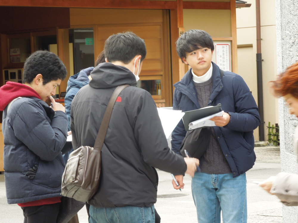 東山「観光・交通・環境」協力会議　「東山バスマップ」日本人学生チーム